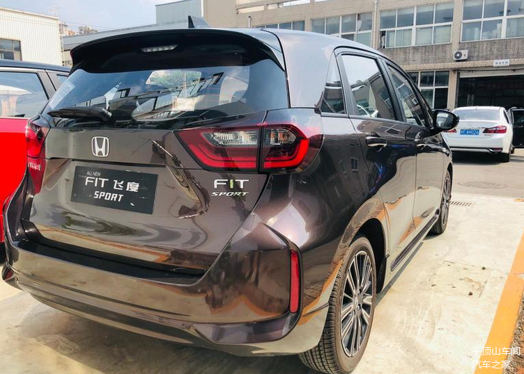 跌至7.78万起,2021款本田飞度实车,外观小巧精美,是时候出手了