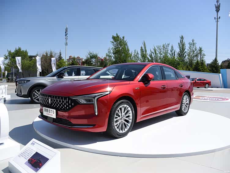 5月上市新车奔腾b70十五周年纪念版售价1219万元