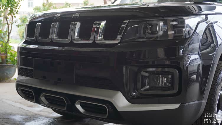 稳重大气硬派当道!新款北京越野bj30到店实拍