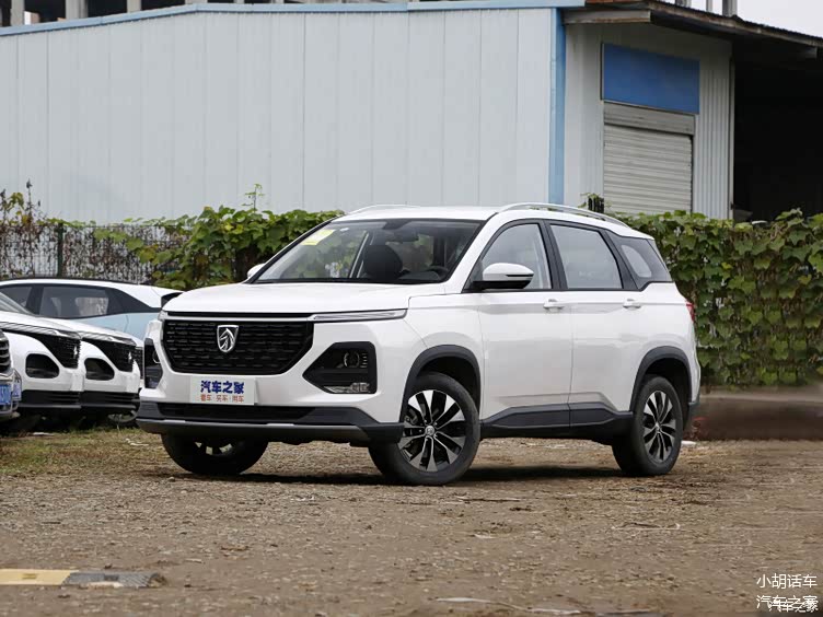 低价格6座车,外观高级品质不错低油耗的suv,实拍宝骏530