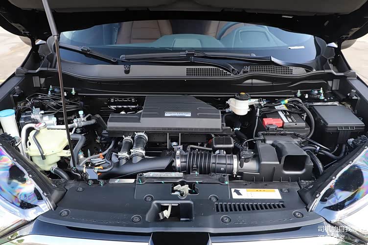 (本田cr-v发动机舱)