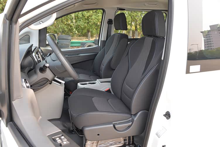 装得下还跑得快,跑工程的王老板这样评价瑞风m3 plus高功率版_车家号