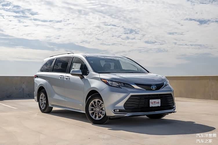 全新丰田塞纳海外实车外观更具商务气息内饰质感大增