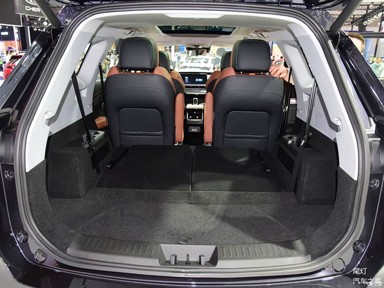 全家出行新选择瑞虎8plus6座版重庆车展上市1459万起售