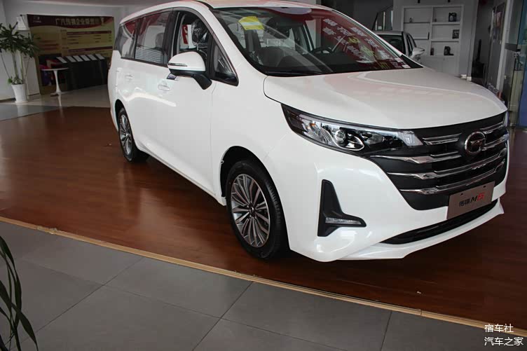 2021款广汽传祺m6到店颜值高空间大配15t直降8000元