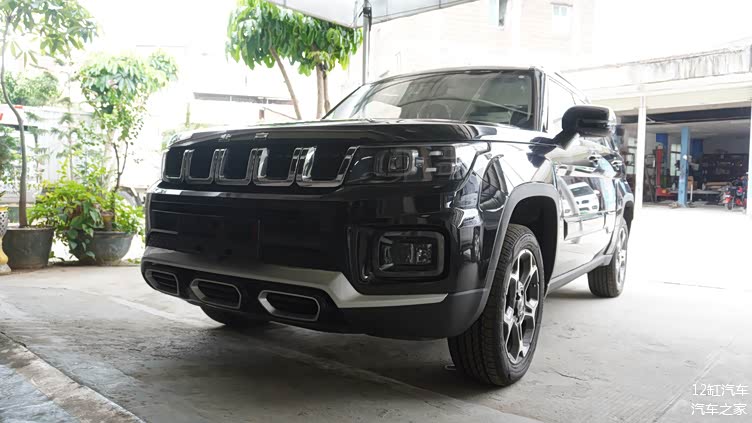 稳重大气硬派当道!新款北京越野bj30到店实拍