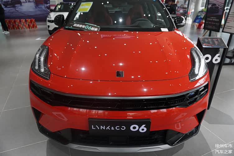 2021款领克06到店实拍红色很时尚15t仅1186万起考虑下