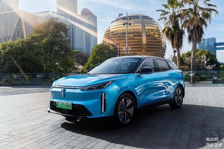 一城e彩一汽奔腾e01超长评测