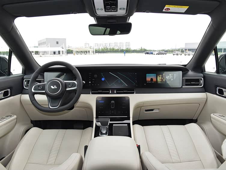 增程式电动车理想one拥有800km的续航里程