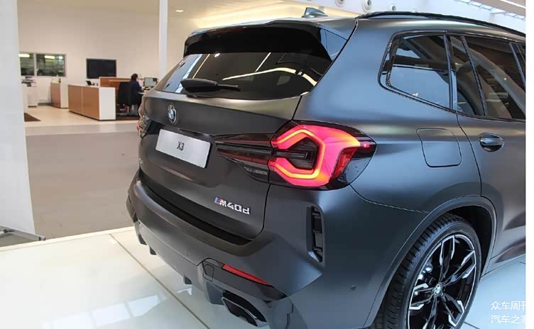 326马力680牛米宝马x3m40d哑光黑限量版实车