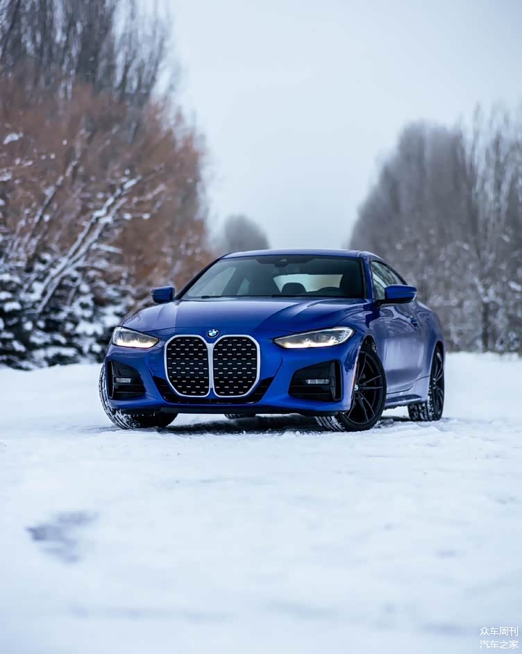 雪天旅行滨海湾蓝全新宝马430i气质十分出众