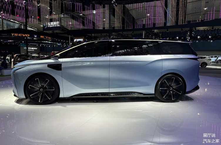 东风风行旗舰mpv概念车亮相