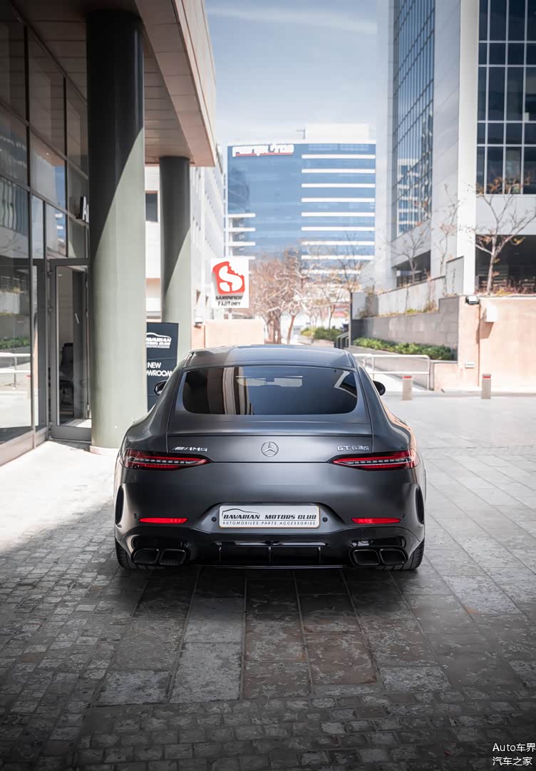 外观帅气性能十分出色奔驰amggt63s实车