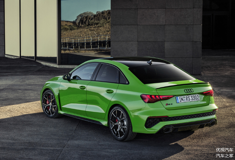 (图为奥迪rs3 三厢版车尾)