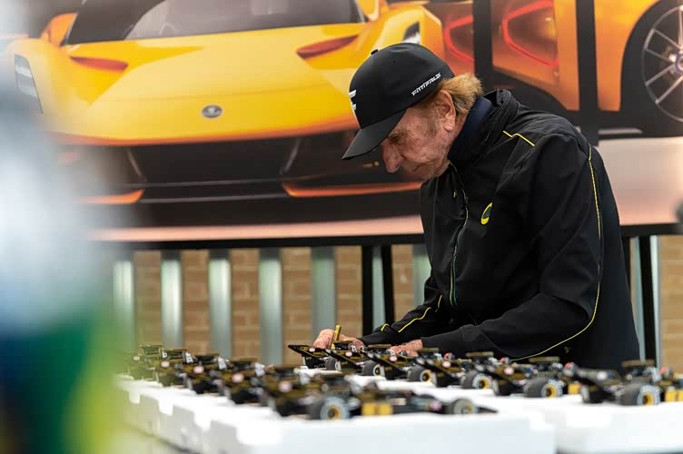 【新车预览】路特斯evija fittipaldi限量版发布_车家号_发现车生活