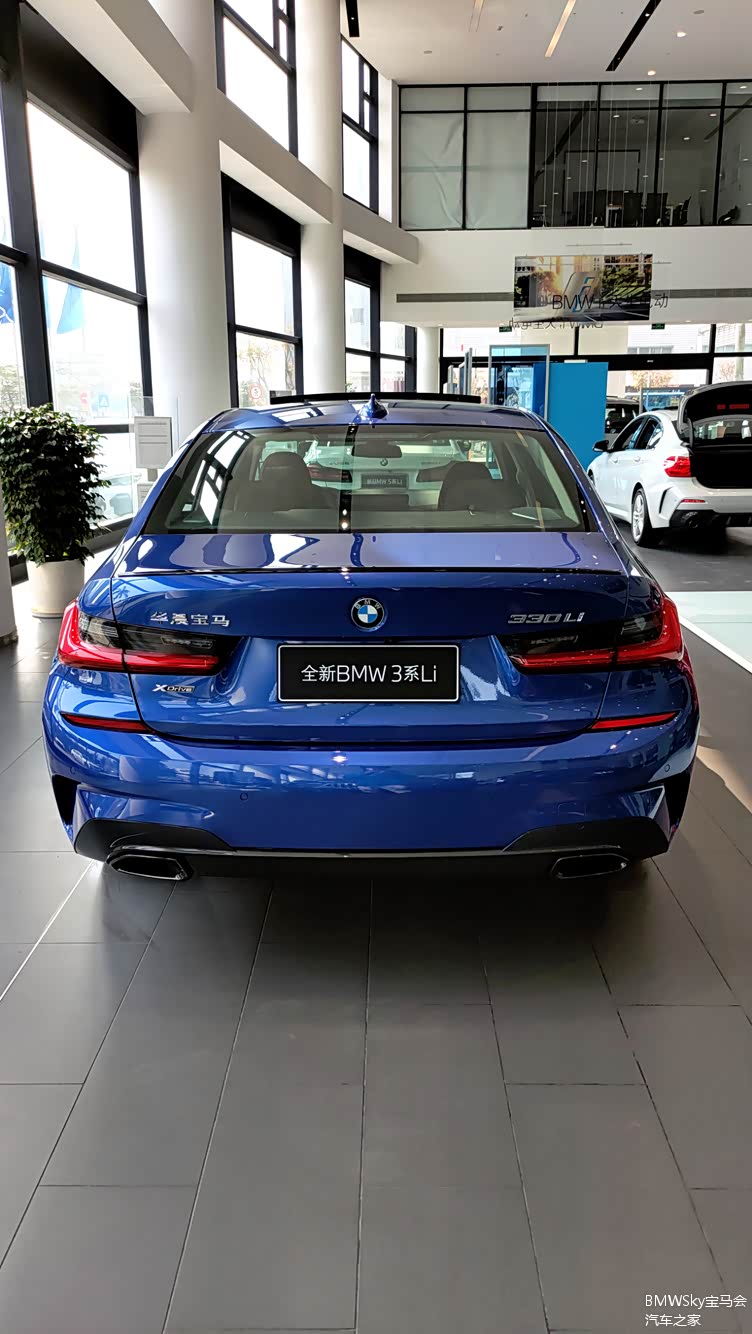 想要标轴宝马330i四驱版对不起没有