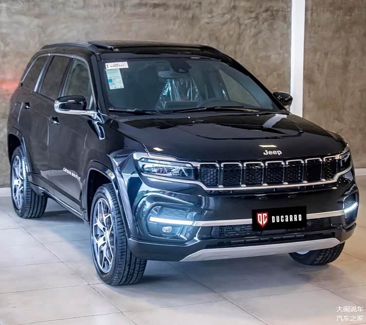 提供三排座椅采用全景天窗全新jeepcommander海外实车