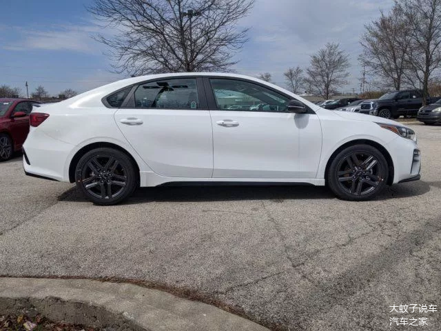 2020款起亚福瑞迪运动年轻的风格颜值颇高