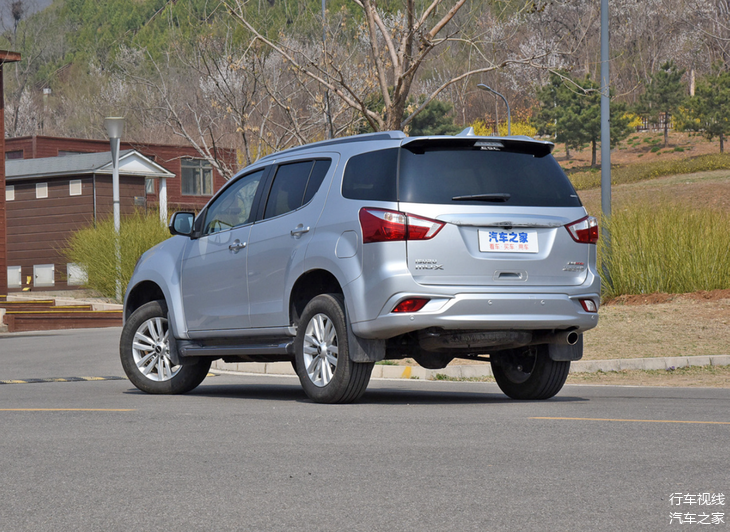 五十铃铃拓/mu-x牧游侠汽油版正式上市 售价13.