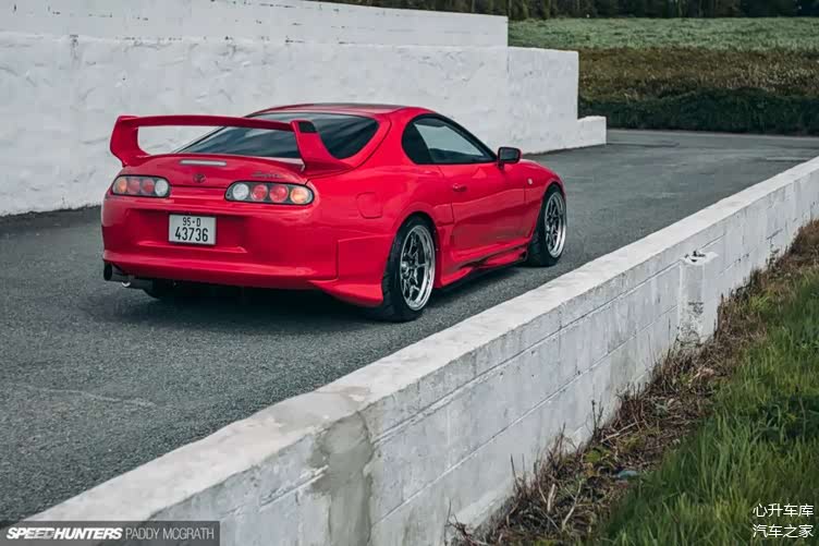 超吸睛丰田supra2jz街边一抹红