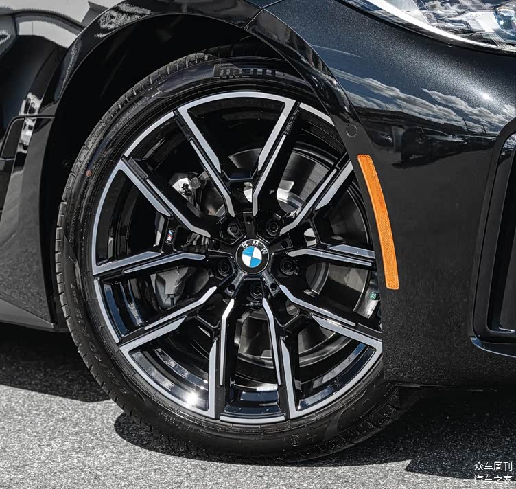 黑色高光镀铬质感有所升级全新宝马4系四门轿跑车430i