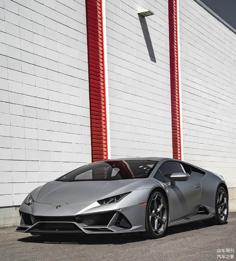 哑光灰陆地战机气场十足兰博基尼huracan实车
