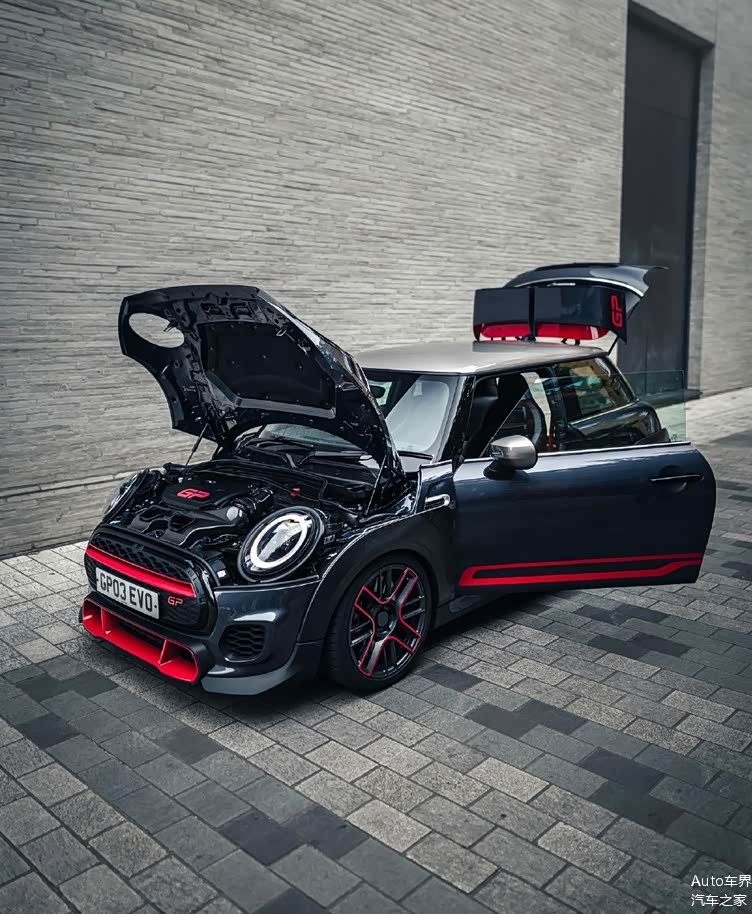 造型复古时尚运动表现出色minijcwgp实车