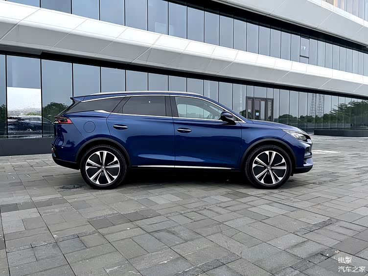 新款比亚迪唐ev预售价28.28万元起,配置升级,最大续航超700km