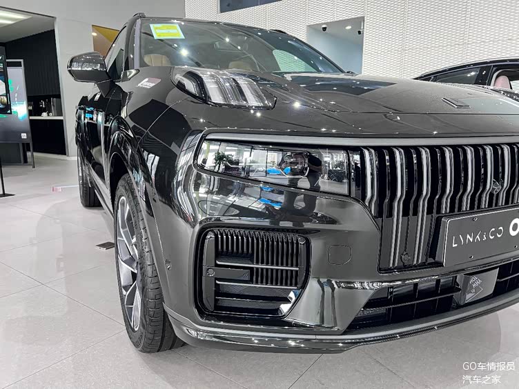 沃尔沃光环加持预售27万起与合资品牌抢蛋糕领克09到店实拍