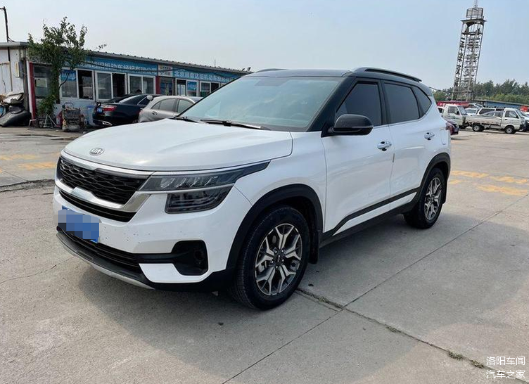 更大空间还省油2021款起亚kx3傲跑实拍裸车价91万起