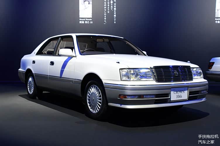 历代丰田皇冠长啥样