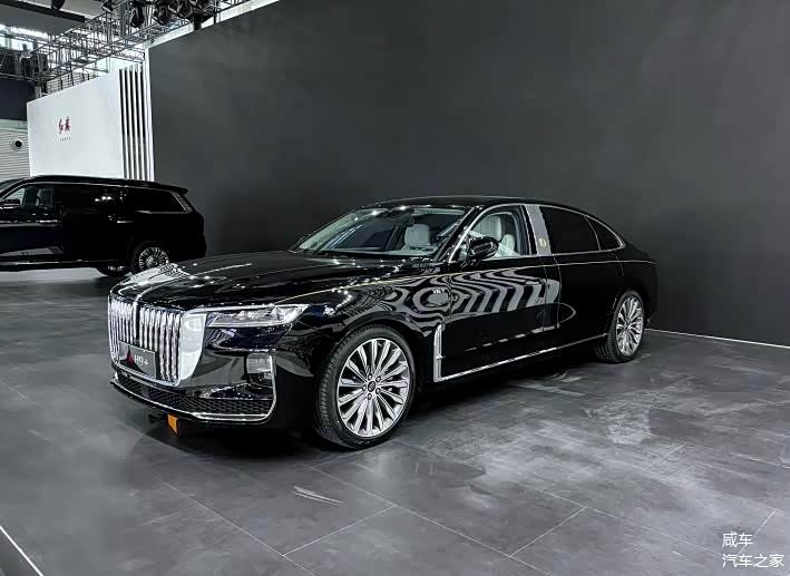 86万元起红旗h9定制版亮相粤港澳大湾区车展