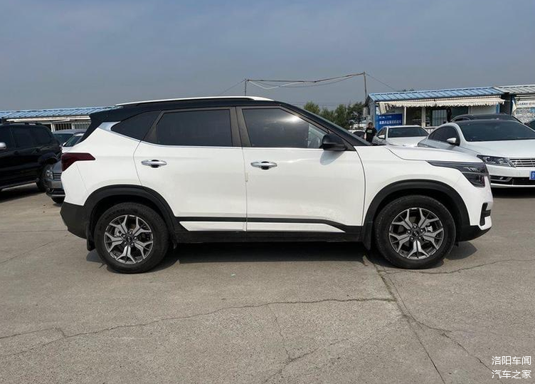 夹缝中生存的韩系,2021款起亚kx3傲跑让利1.78万,裸车价9.