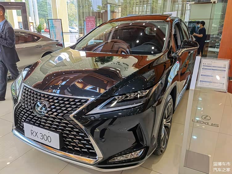 探店2021款雷克萨斯rx!外观运动,空间用料扎实,强动力,考虑吗_车家号_
