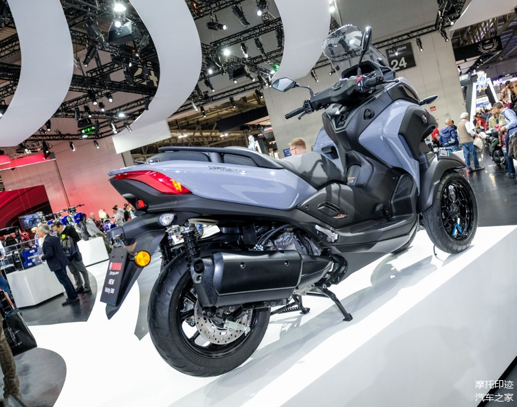 雅马哈tricity 300倒三轮即将进入国内,与xmax300同平台,香吗?