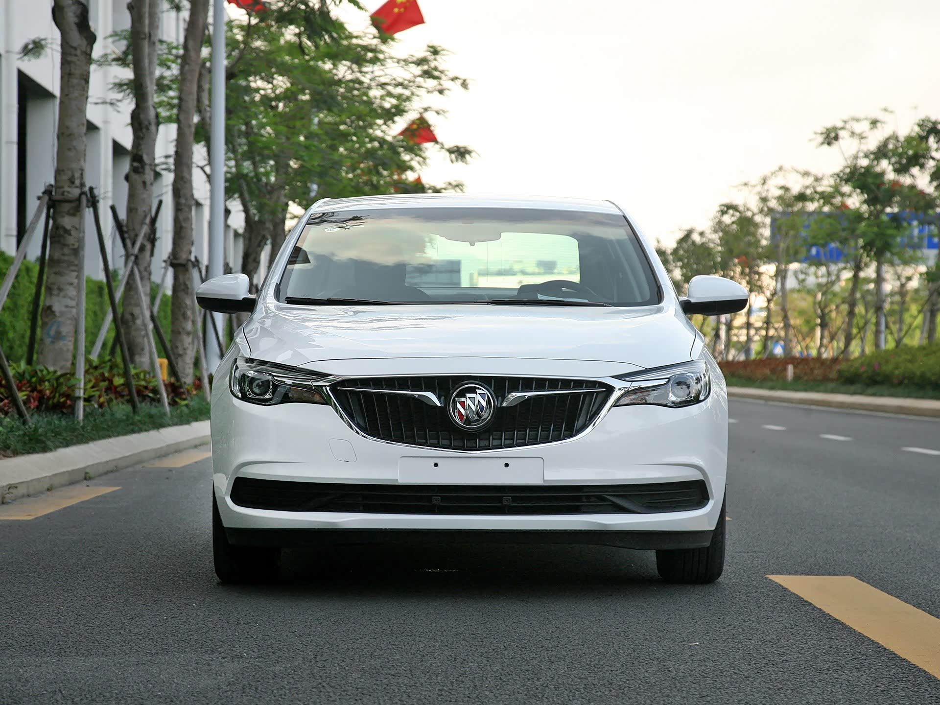 别克不走寻常路四缸英朗亮相值得拥有