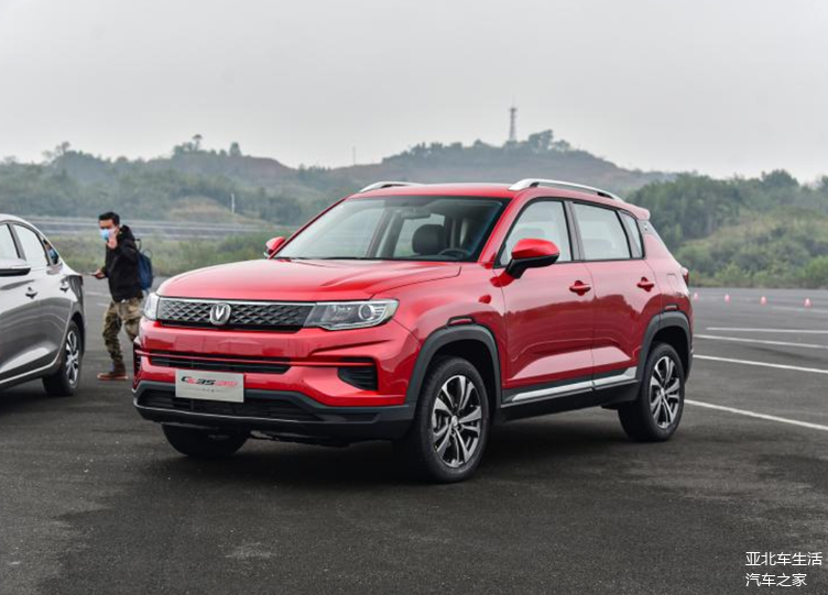 99万元起,实用平价的suv,长安cs35plus及cs75荣耀百万版上市_车家号