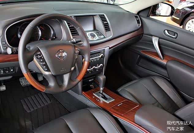 2008款天籁公爵25l内饰豪华品牌够档次