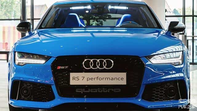 奥迪rs7蓝色的外观与内饰