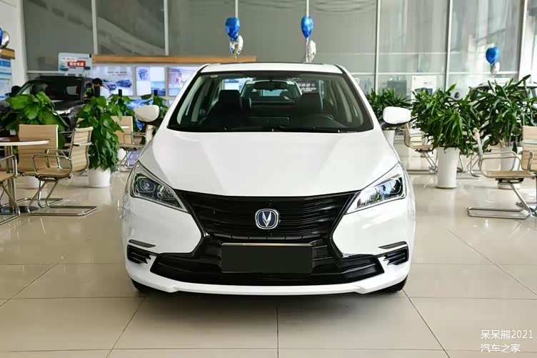 实拍逸动dt,价格亲民,配置讨喜,家用代步车首选?