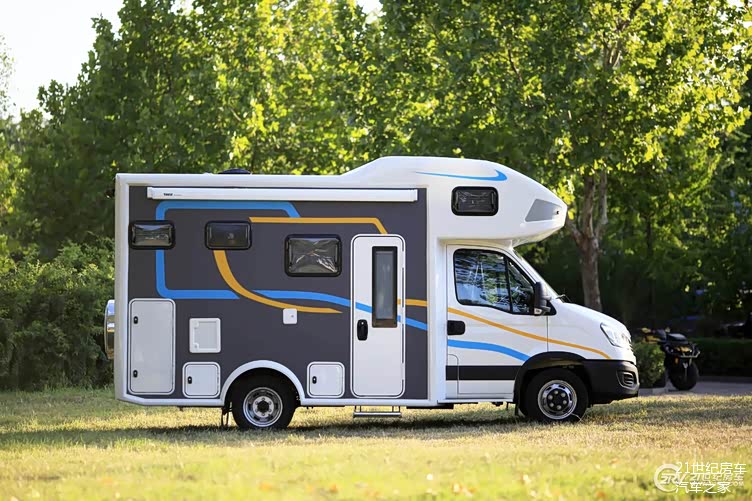 经济款超强水电续航房车 隆翠自由风c双拓展房车实拍_车家号_发现车