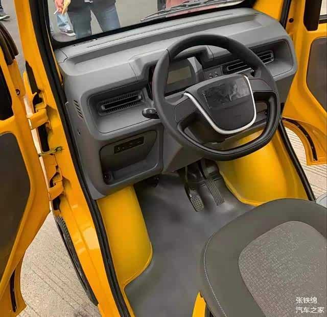 五菱新款四轮小车曝光双门单座灵活好停三蹦子的终结者