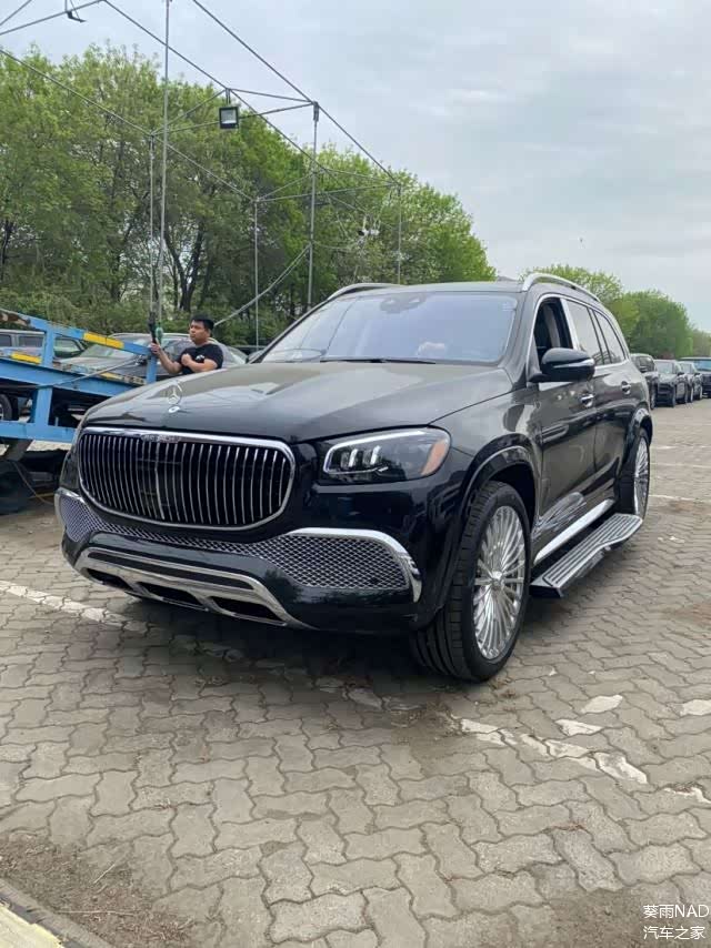 2021款迈巴赫gls600四座顶级商务座驾