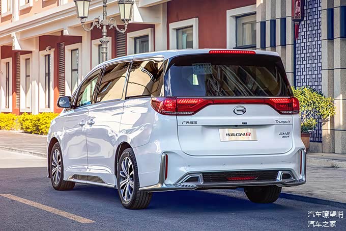 国产"埃尔法"来了 传祺发布gm8大师版官图