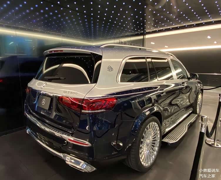 梅赛德斯迈巴赫gls600实拍富豪的不二之选终极豪华suv