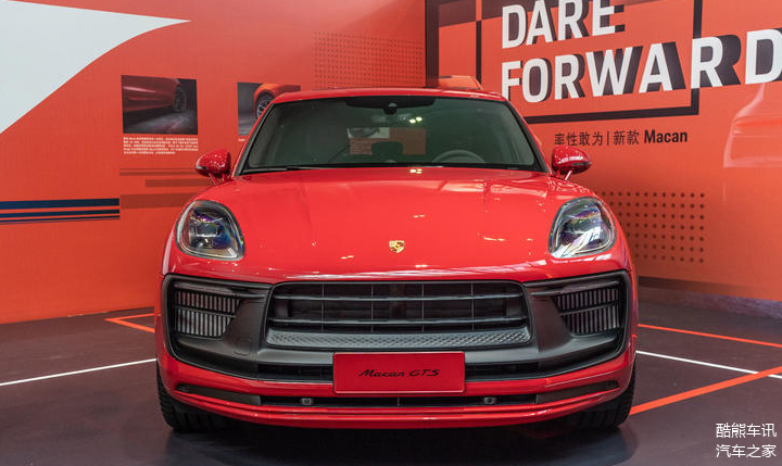 小姐姐又心动了新款保时捷macangts红色车身尽显运动气质