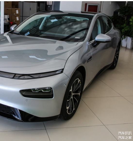 小鹏汽车p7新增车型上市售2329万起