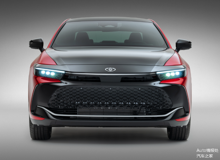 车型区别还是比较大的,大灯组也是比较狭长,凌厉,crossover版本还将