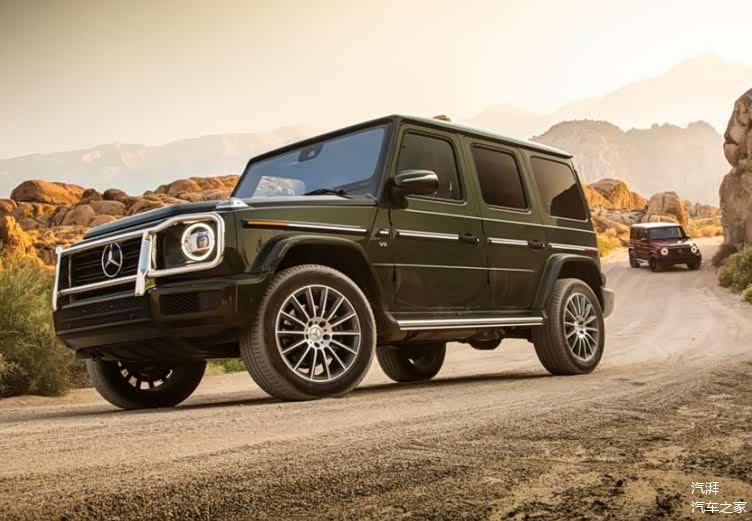 88万起,全时四驱,搭载4.0t v8发动机,奔驰g500了解一下!