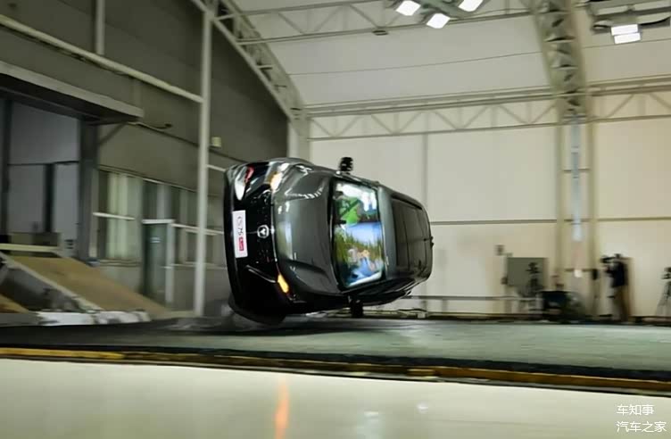 越玩越花奇瑞申请弹射座椅专利真有这个必要